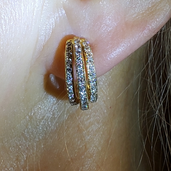 18K   GOLD DIAMOND EARRINGS. - Picture 8 of 10